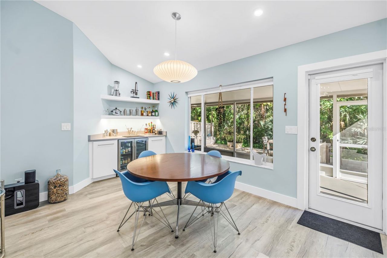 355 Red Cedar Court Ne, Saint Petersburg, FL 33703 Photo