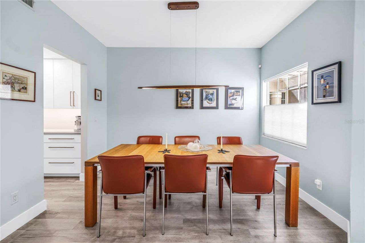 355 Red Cedar Court Ne, Saint Petersburg, FL 33703 Photo