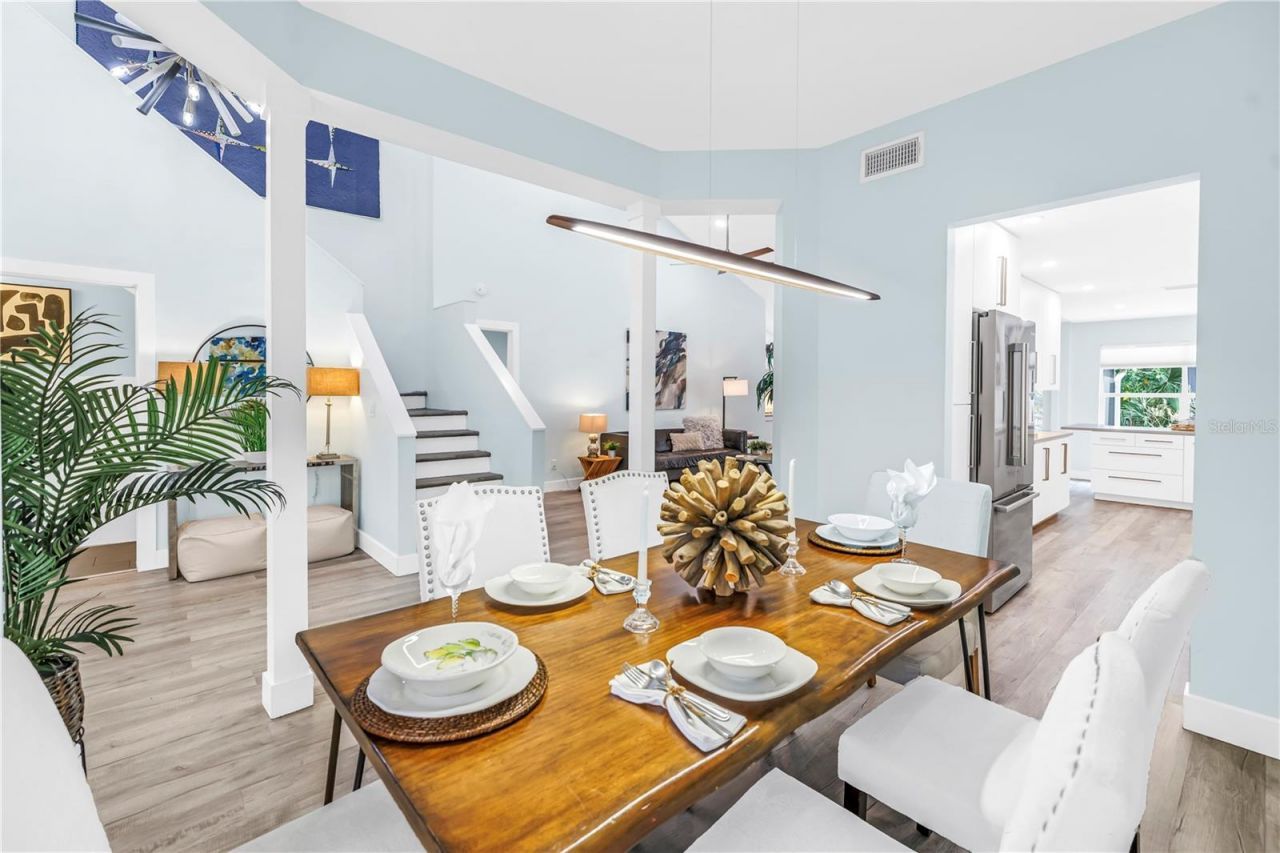 355 Red Cedar Court Ne, Saint Petersburg, FL 33703 Photo
