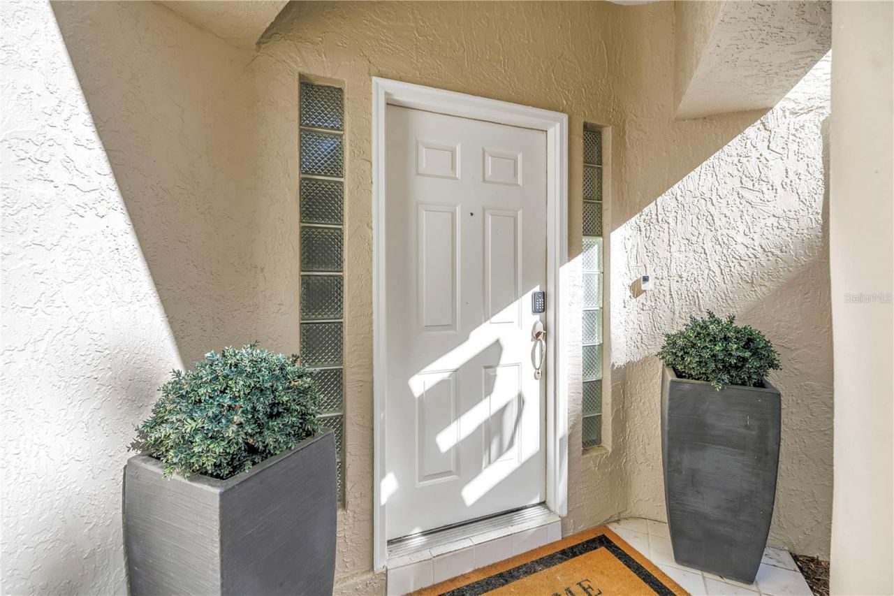 355 Red Cedar Court Ne, Saint Petersburg, FL 33703 Photo