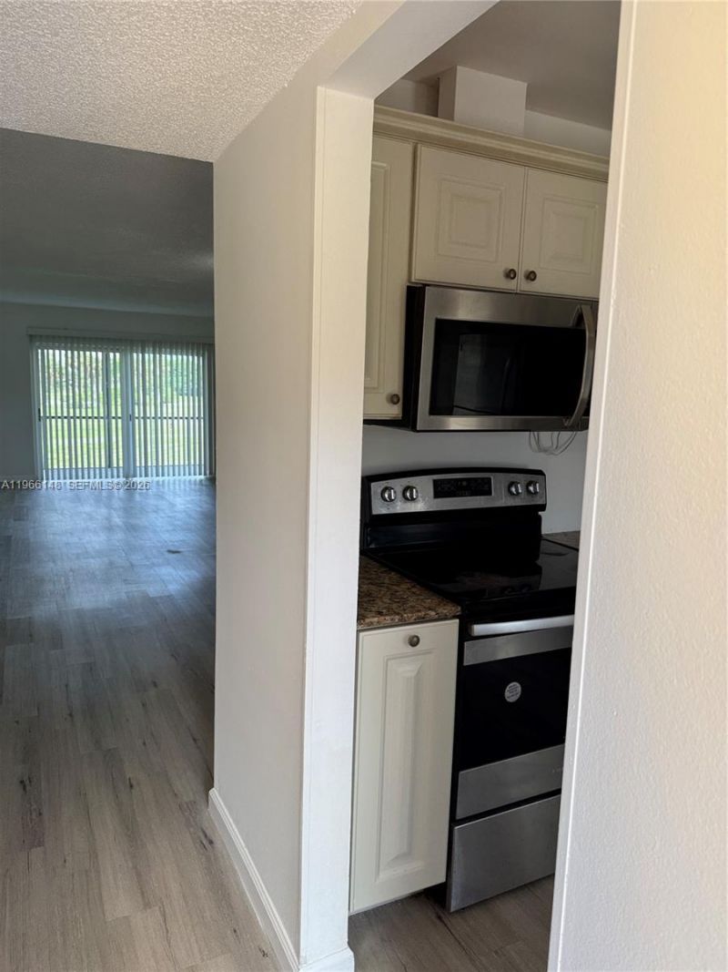 6301 N Fall Circle Dr, Unit 213, Lauderhill, FL 33319 Photo