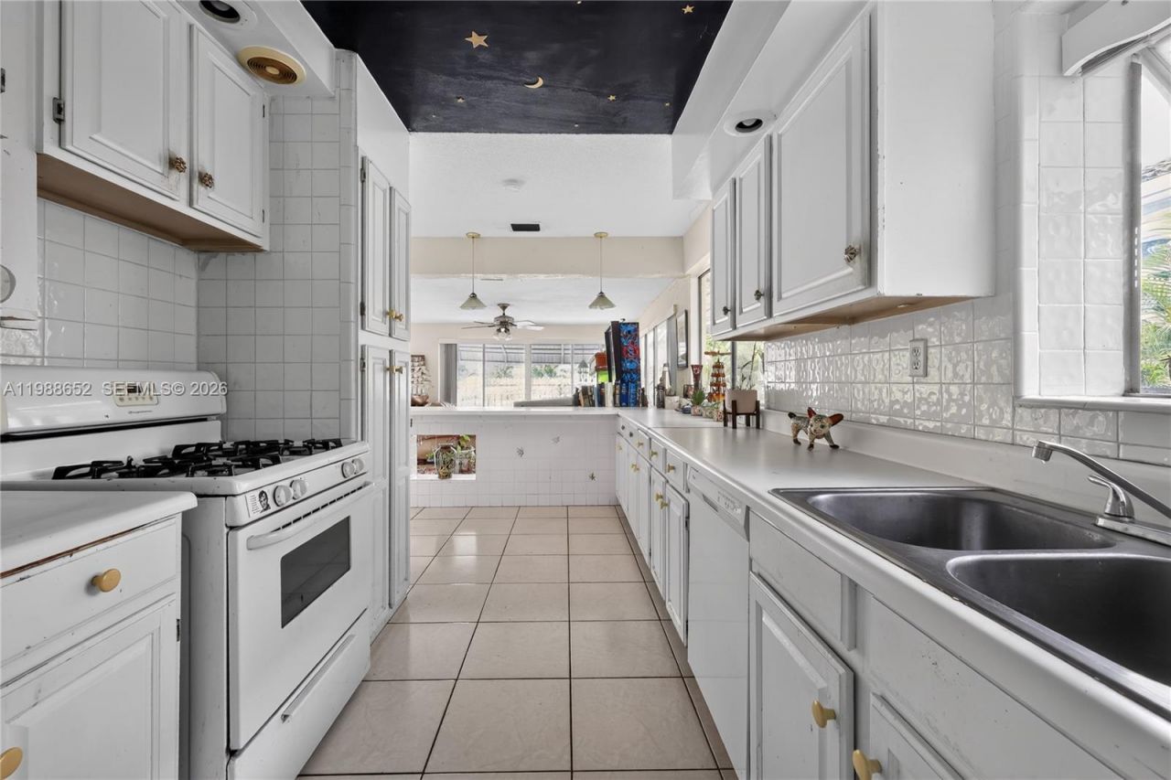 1004 Mandarin Isle, Fort Lauderdale, FL 33315 Photo