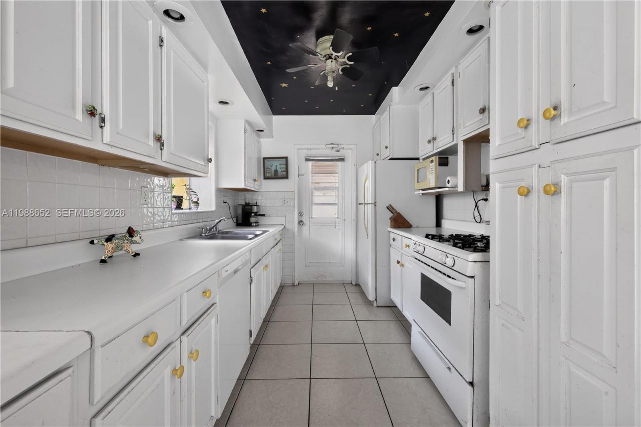 1004 Mandarin Isle, Fort Lauderdale, FL 33315 Photo