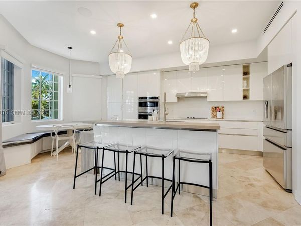 20765 NE 32nd Ave, Aventura, FL 33180