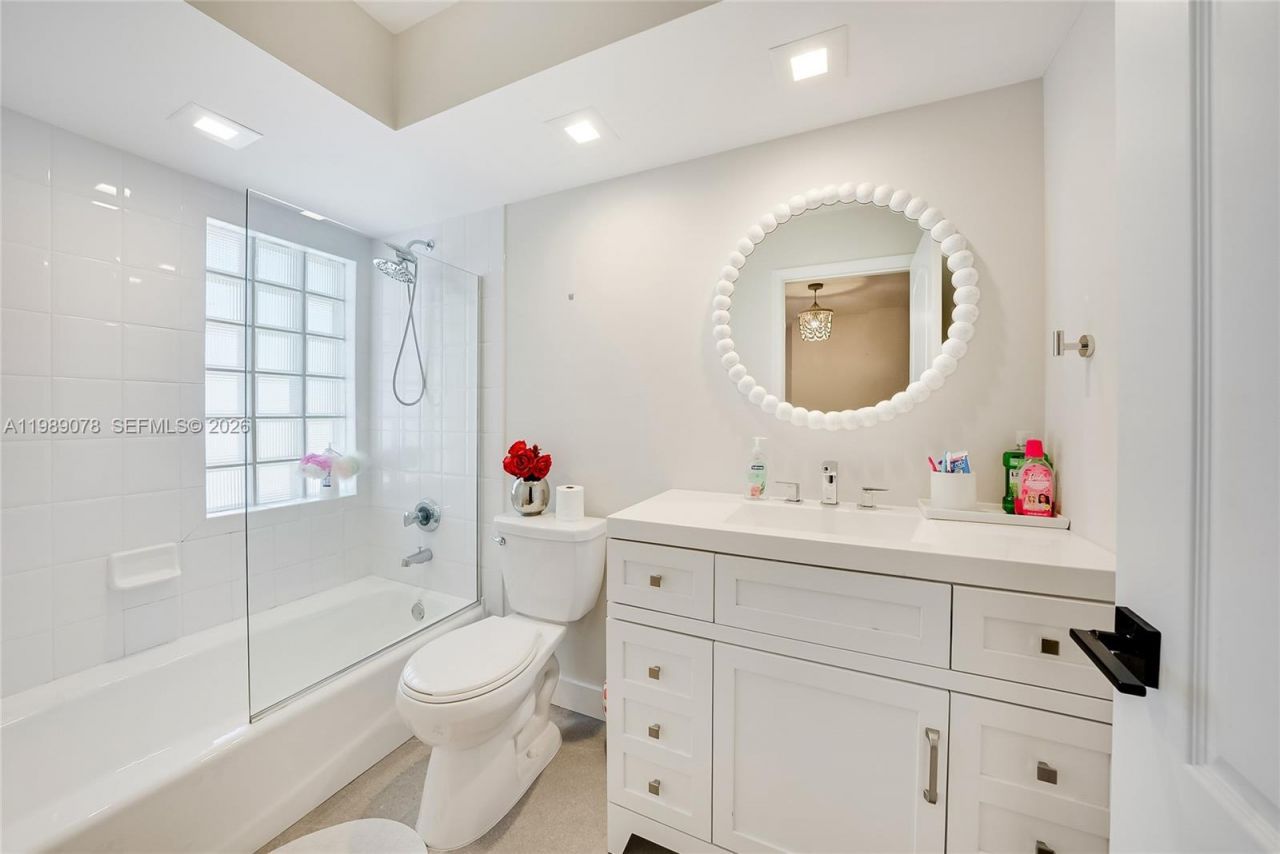 20765 NE 32nd Ave, Aventura, FL 33180 Photo