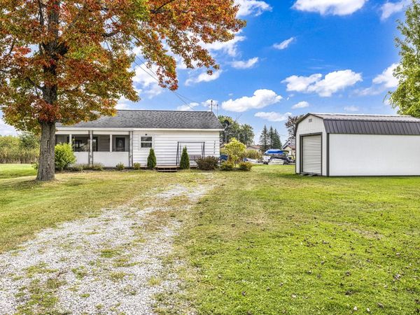 13508 W Shore Drive, Houghton Lake, MI 48629