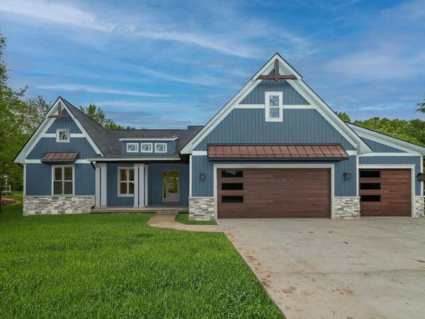 8137 W Pq Avenue, Kalamazoo, MI 49009