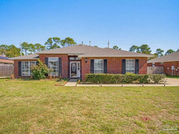 676 Buoy Dr, Pensacola, FL 32507
