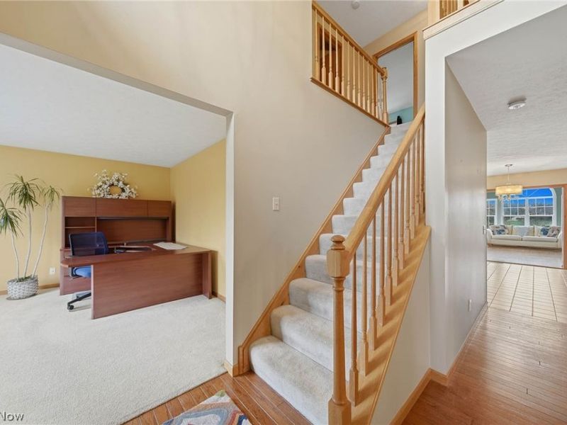 1365 Vermillion Drive, New Franklin, OH 44203 Photo 3