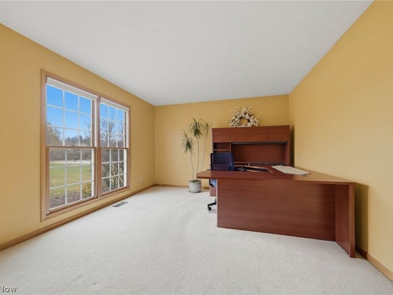 1365 Vermillion Drive, New Franklin, OH 44203 Photo 4