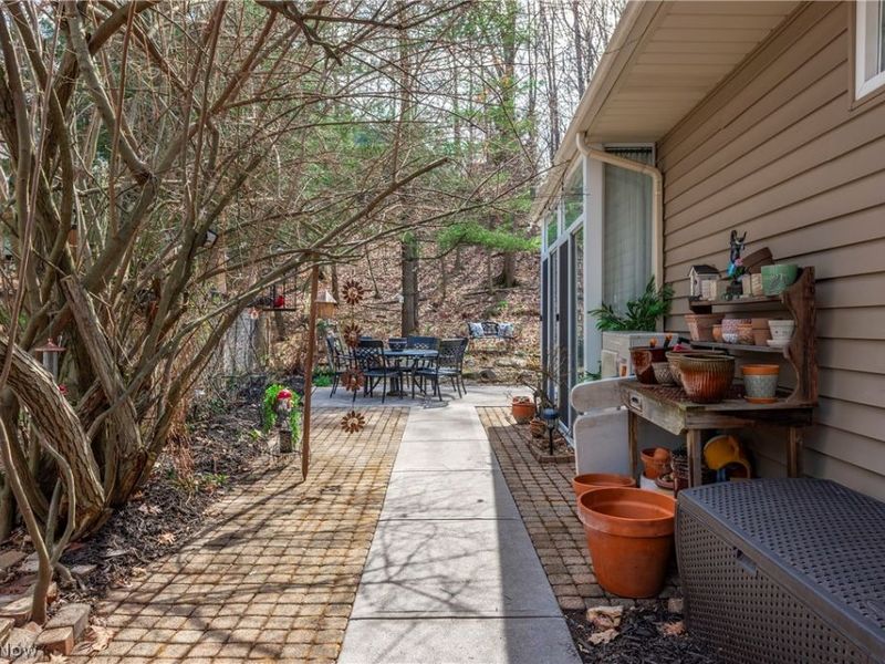 257 Windward Drive, Elyria, OH 44035 Photo 38