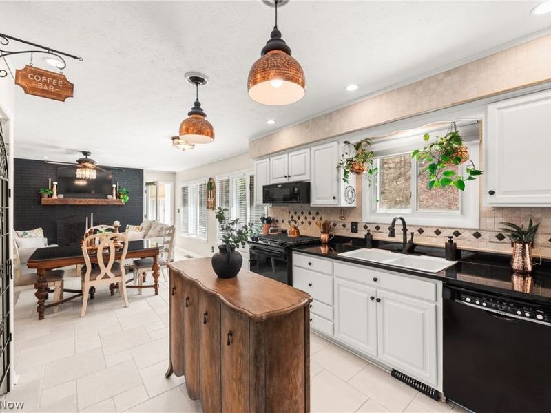 257 Windward Drive, Elyria, OH 44035 Photo 9