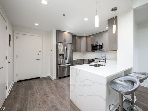 1 Carriage City Plz, Rahway, NJ 07065