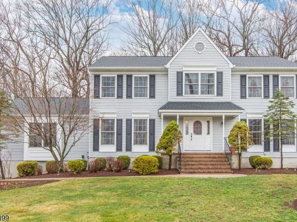 4 Summit Lane, Roxbury, NJ 07876