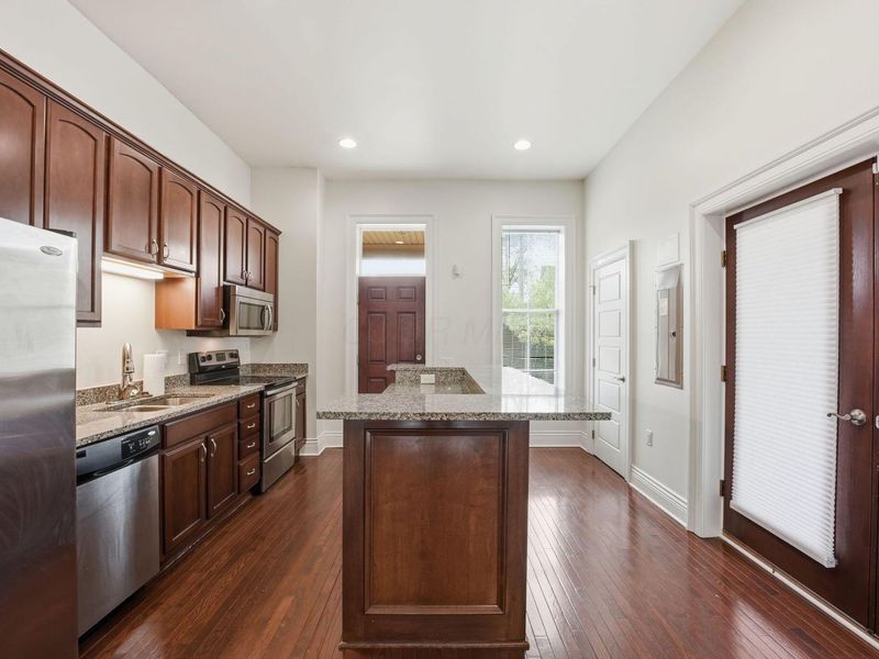 1070 E Long Street, Unit 1070, Columbus, OH 43203 Photo 4