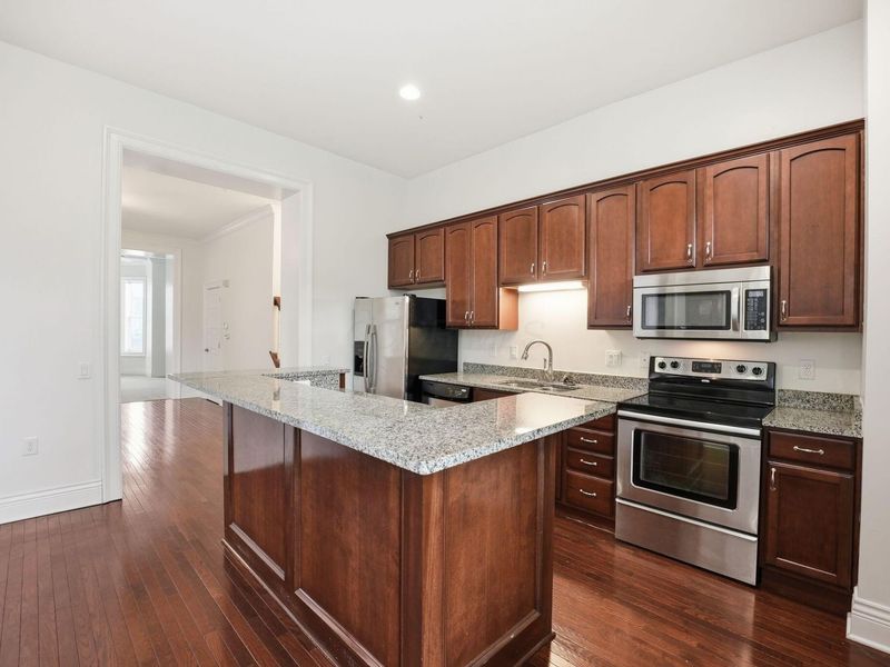 1070 E Long Street, Unit 1070, Columbus, OH 43203 Photo 6