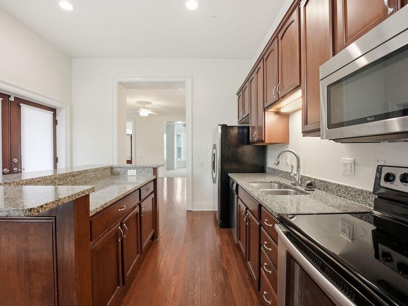 1070 E Long Street, Unit 1070, Columbus, OH 43203 Photo 7