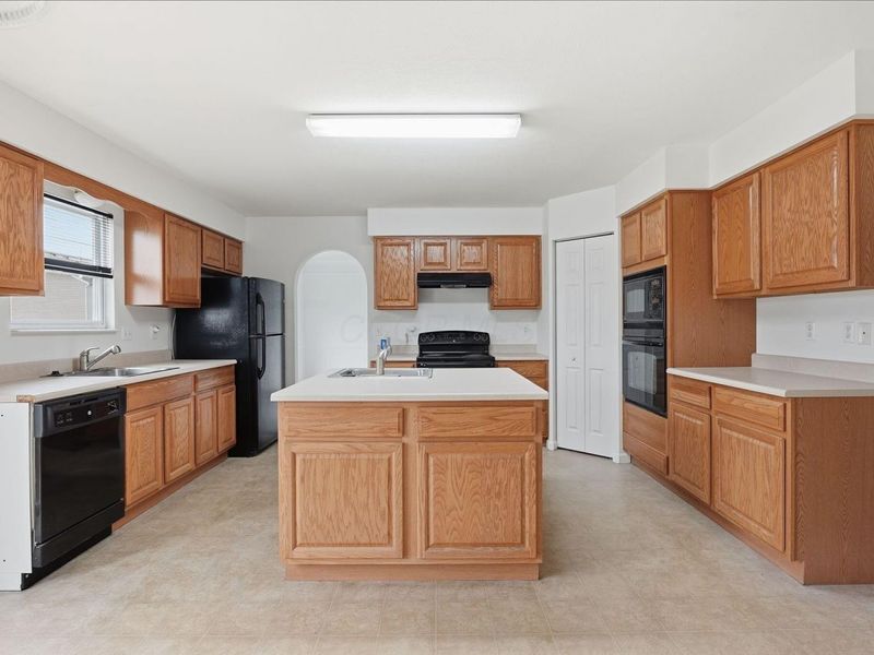 5611 Shellbark Street, Groveport, OH 43125 Photo 12