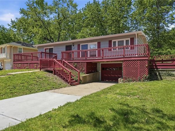 12208 E 46th Street, Independence, MO 64055