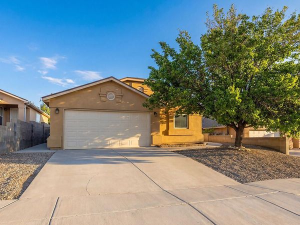 6031 Maddux Place NW, Albuquerque, NM 87114