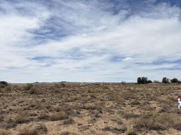 Urraca Street NW, Albuquerque, NM 87120