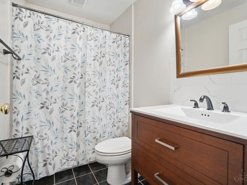 734 Wilbud Drive, Cincinnati, OH 45205 Photo 16