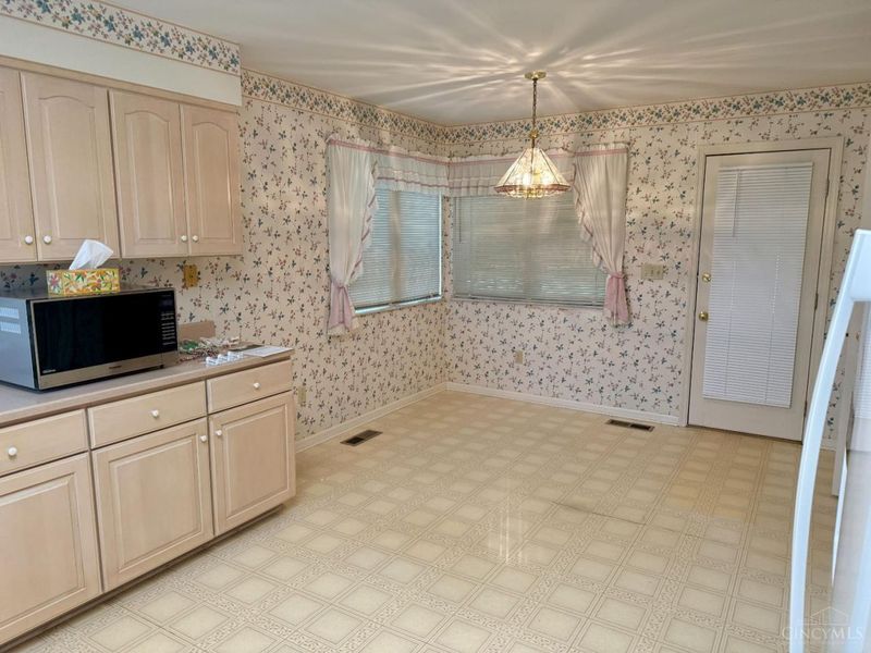 6641 Smith Road, Loveland, OH 45140 Photo 8