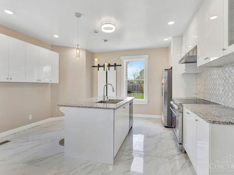 3331 Bonaparte, Cincinnati, OH 45207 Photo 9