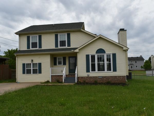 1258 Archwood Dr , Clarksville, TN 37042