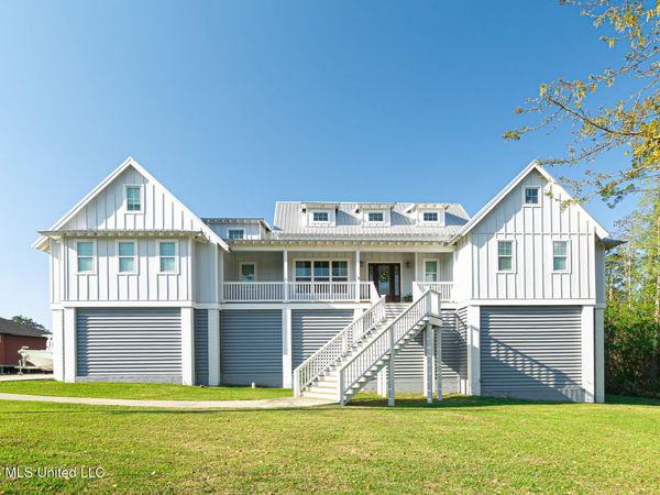 10565 Shorecrest Road, Biloxi, MS 39532