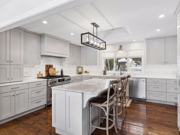 7108 Shannon Drive , Edina, MN 55439