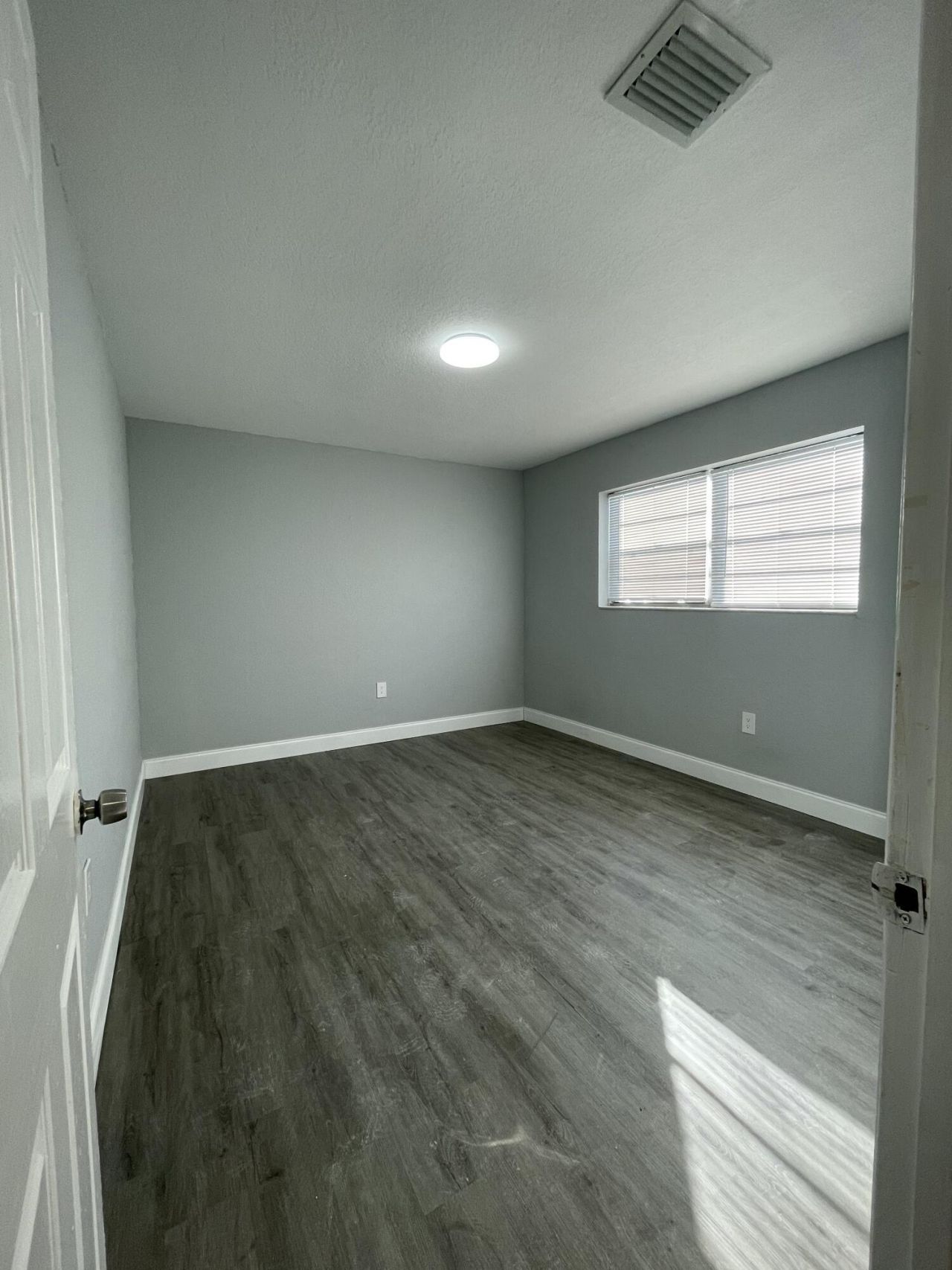 110 SE 7th Street, Unit 4, Hallandale Beach, FL 33009 Photo