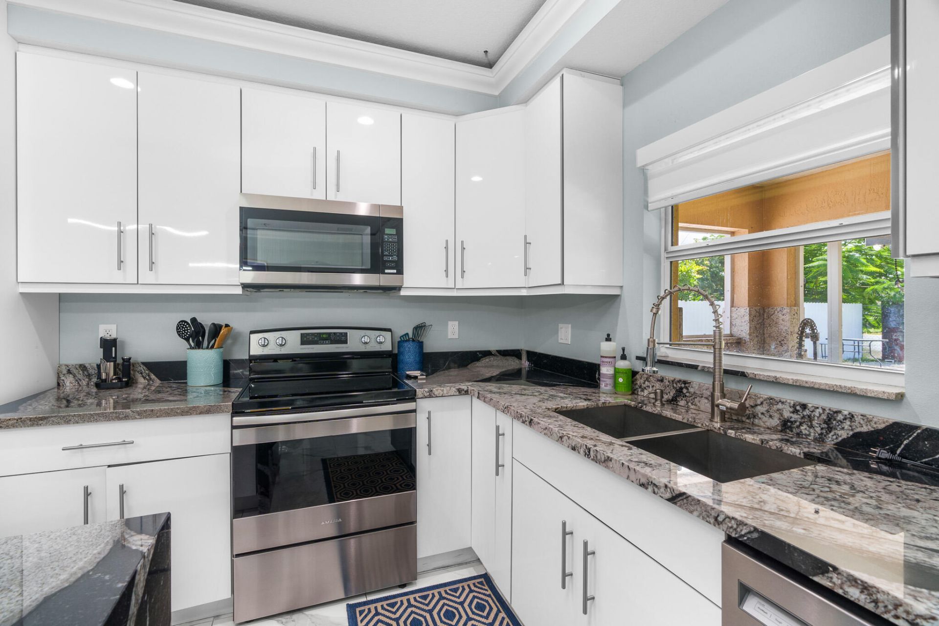 723 Hibiscus Drive, Royal Palm Beach, FL 33411 Photo