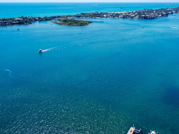 8200 Lakeshore Drive, Unit 202, Hypoluxo, FL 33462