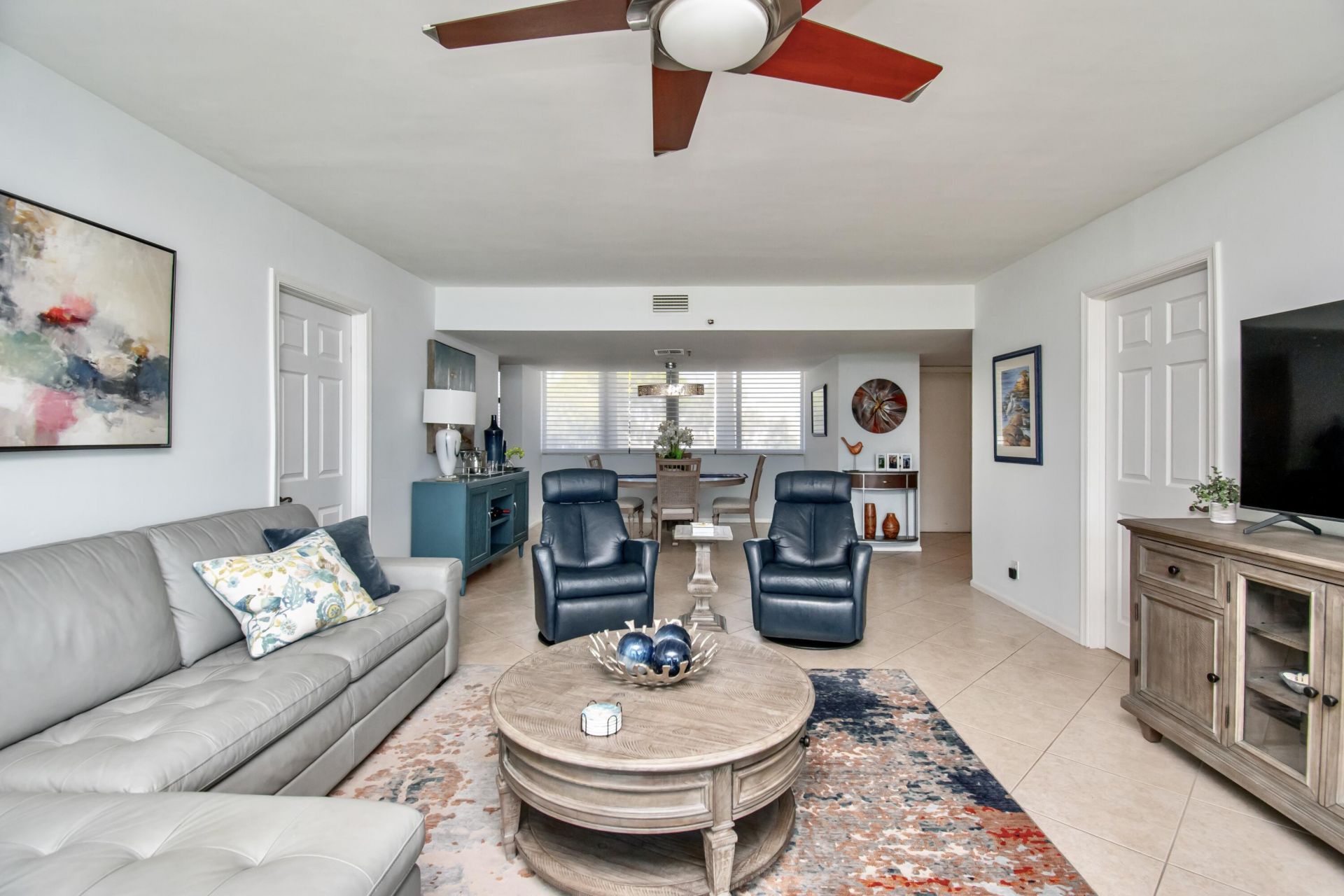 8200 Lakeshore Drive, Unit 202, Hypoluxo, FL 33462 Photo