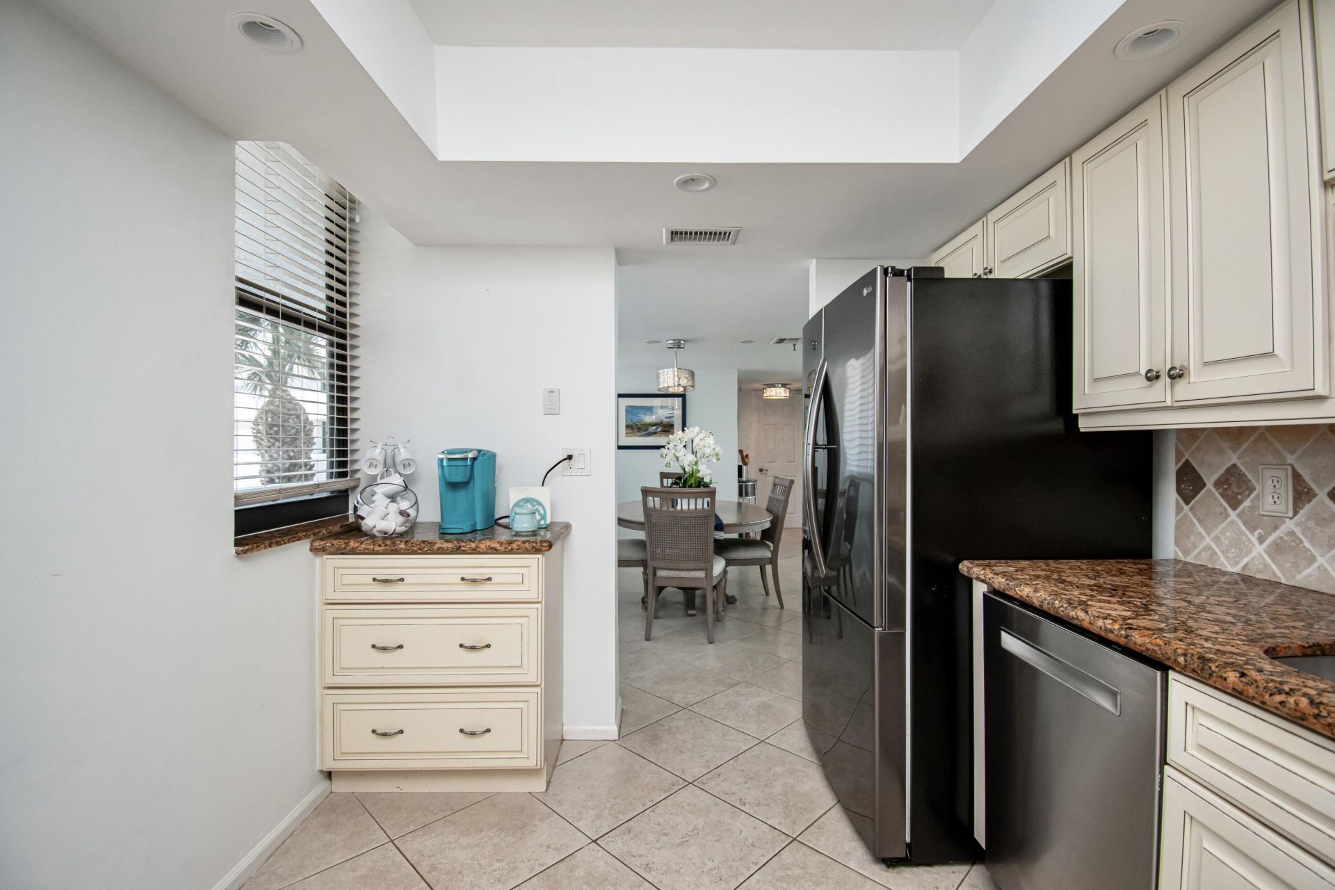 8200 Lakeshore Drive, Unit 202, Hypoluxo, FL 33462 Photo