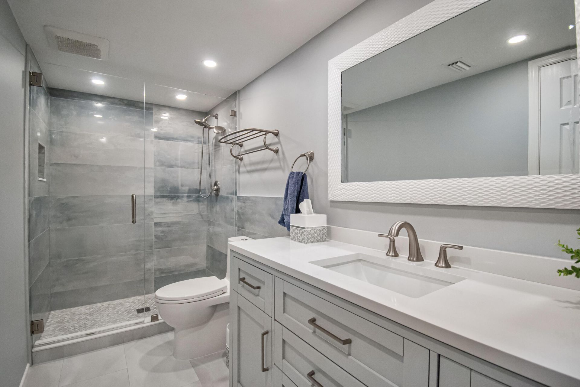 8200 Lakeshore Drive, Unit 202, Hypoluxo, FL 33462 Photo