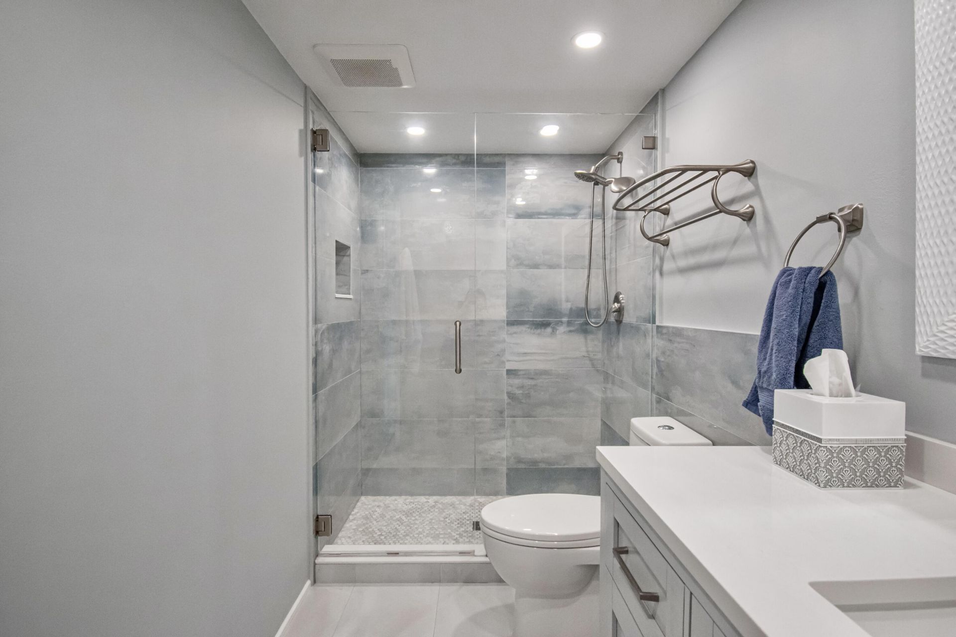 8200 Lakeshore Drive, Unit 202, Hypoluxo, FL 33462 Photo