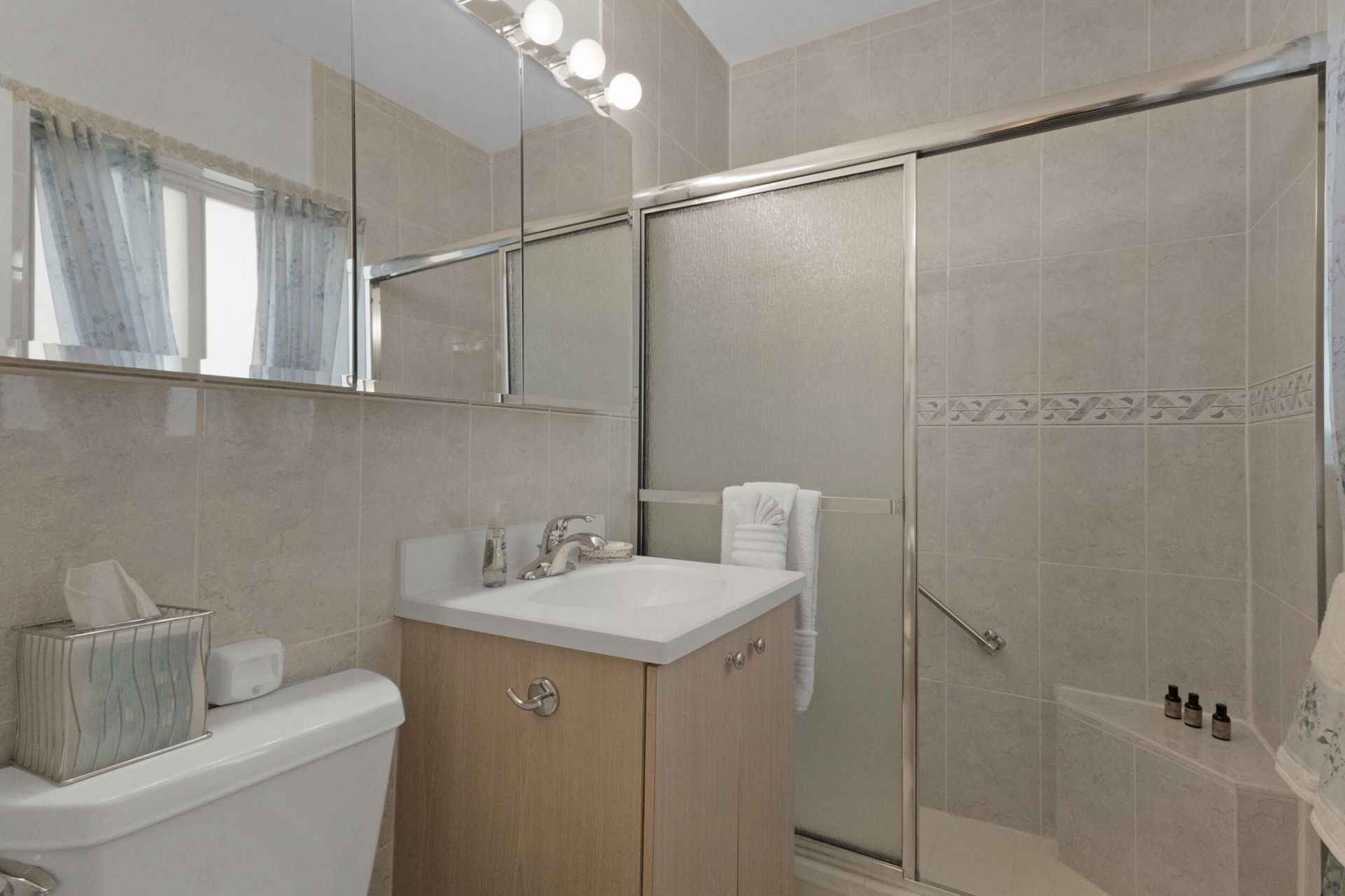 1555 71st Street, Miami Beach, FL 33141 Photo