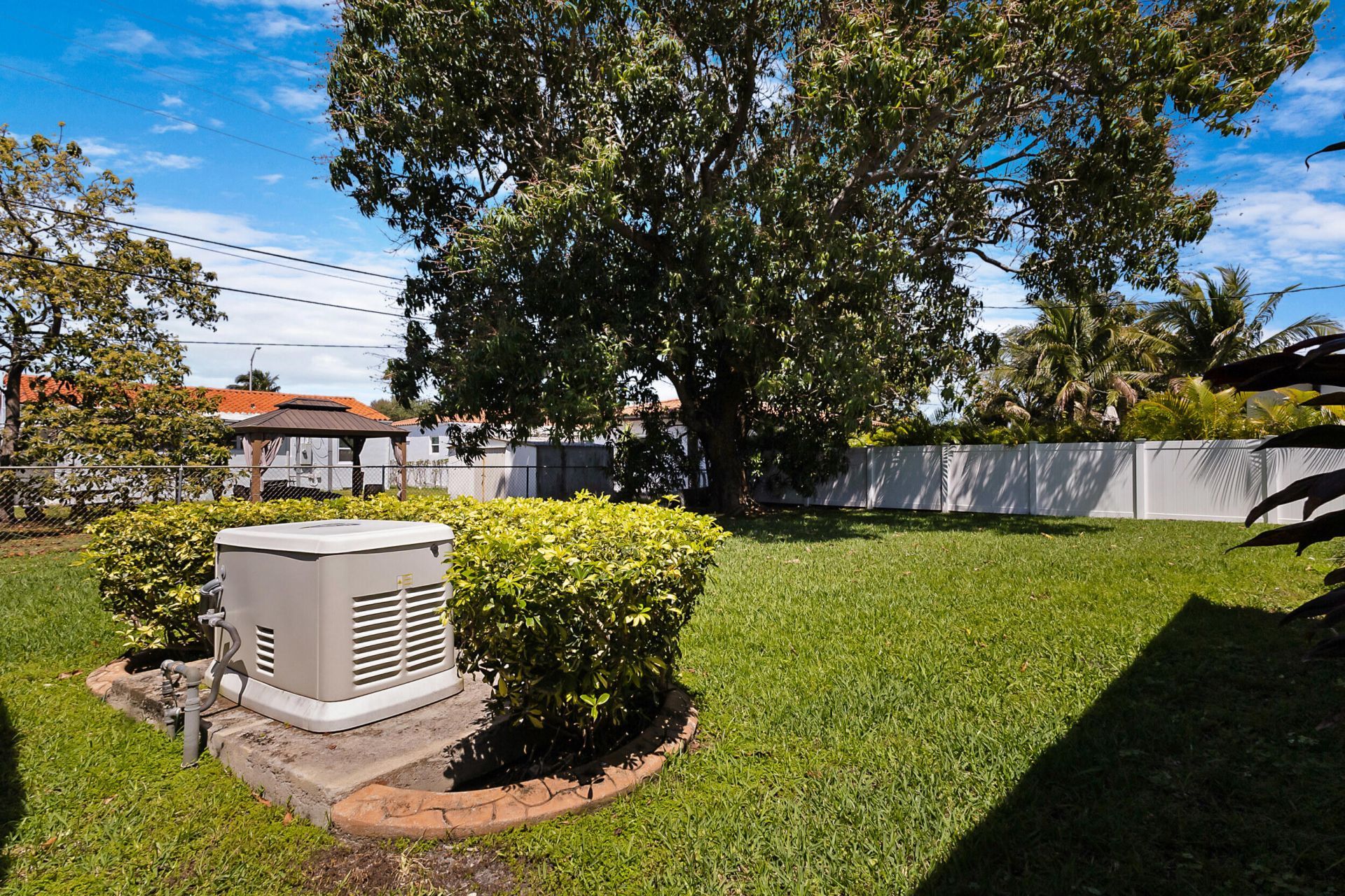 1555 71st Street, Miami Beach, FL 33141 Photo