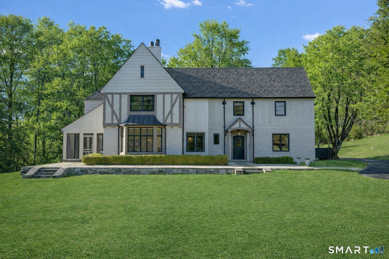 25 Wildwood, Stamford, CT 06903 Main Photo