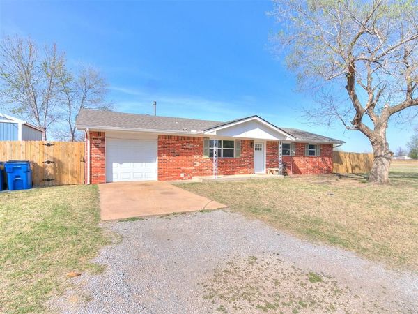 121 W Fourth Street, Union City, OK 73090