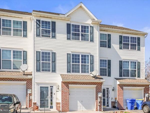 1245 KNOB RUN, YORK, PA 17408