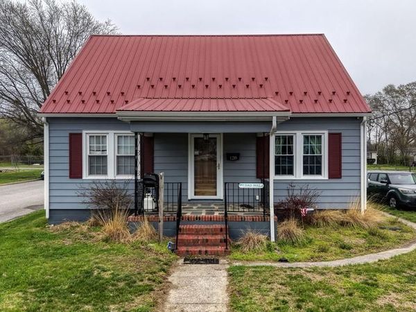 128 BROOKLYN AVENUE, LAUREL, DE 19956