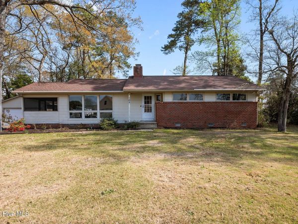 105 E Sherwood Drive , Havelock, NC 28532