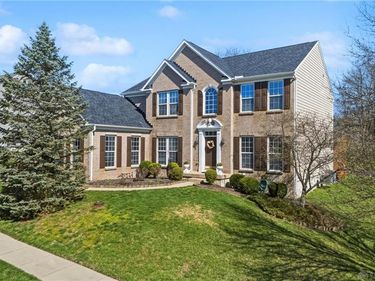 2432 Forest Oaks Drive, Beavercreek, OH 45431