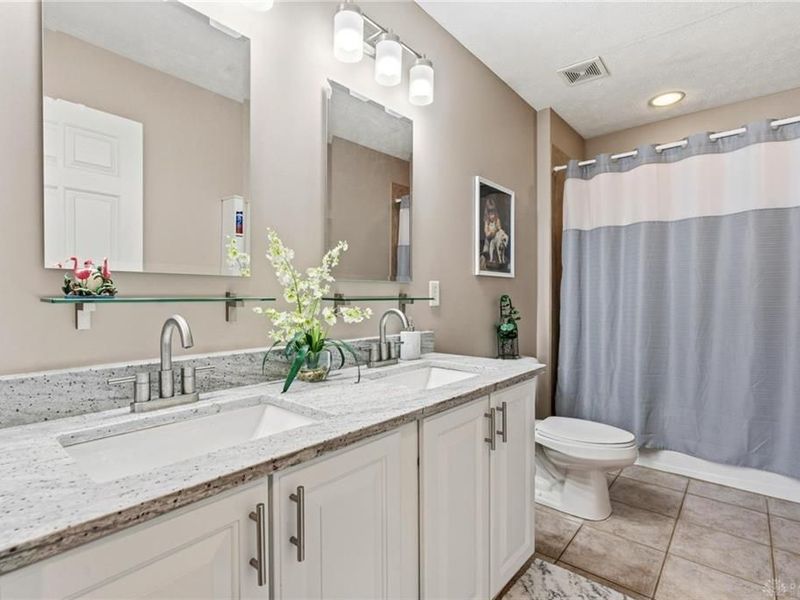 2432 Forest Oaks Drive, Beavercreek, OH 45431 Photo 37