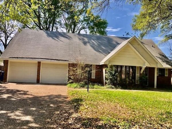 6122 Burgundy Drive , Shreveport, LA 71105