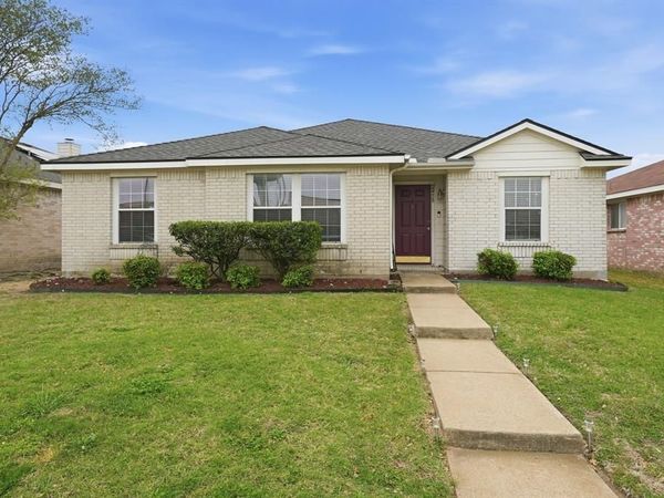 2458 Manchester Lane, Lancaster, TX 75134