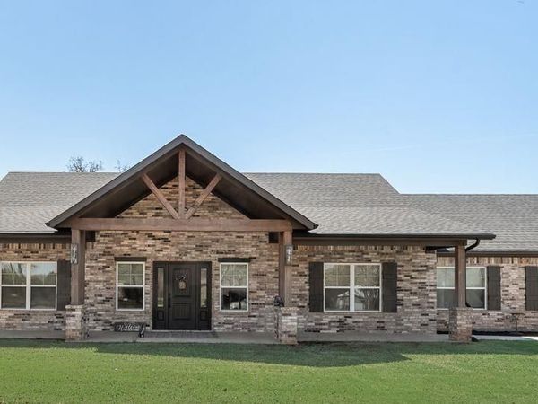 245 Creek Crossing Street, Alvord, TX 76225